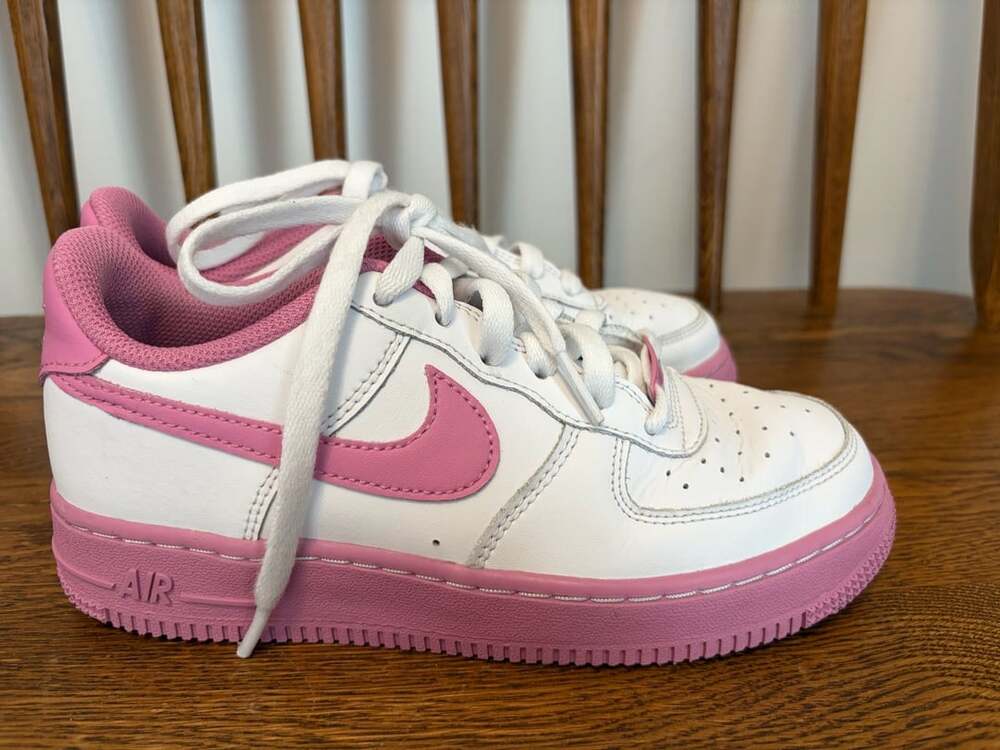 Nike Air Force 1 Low GS White Magic Flamingo 4Y
